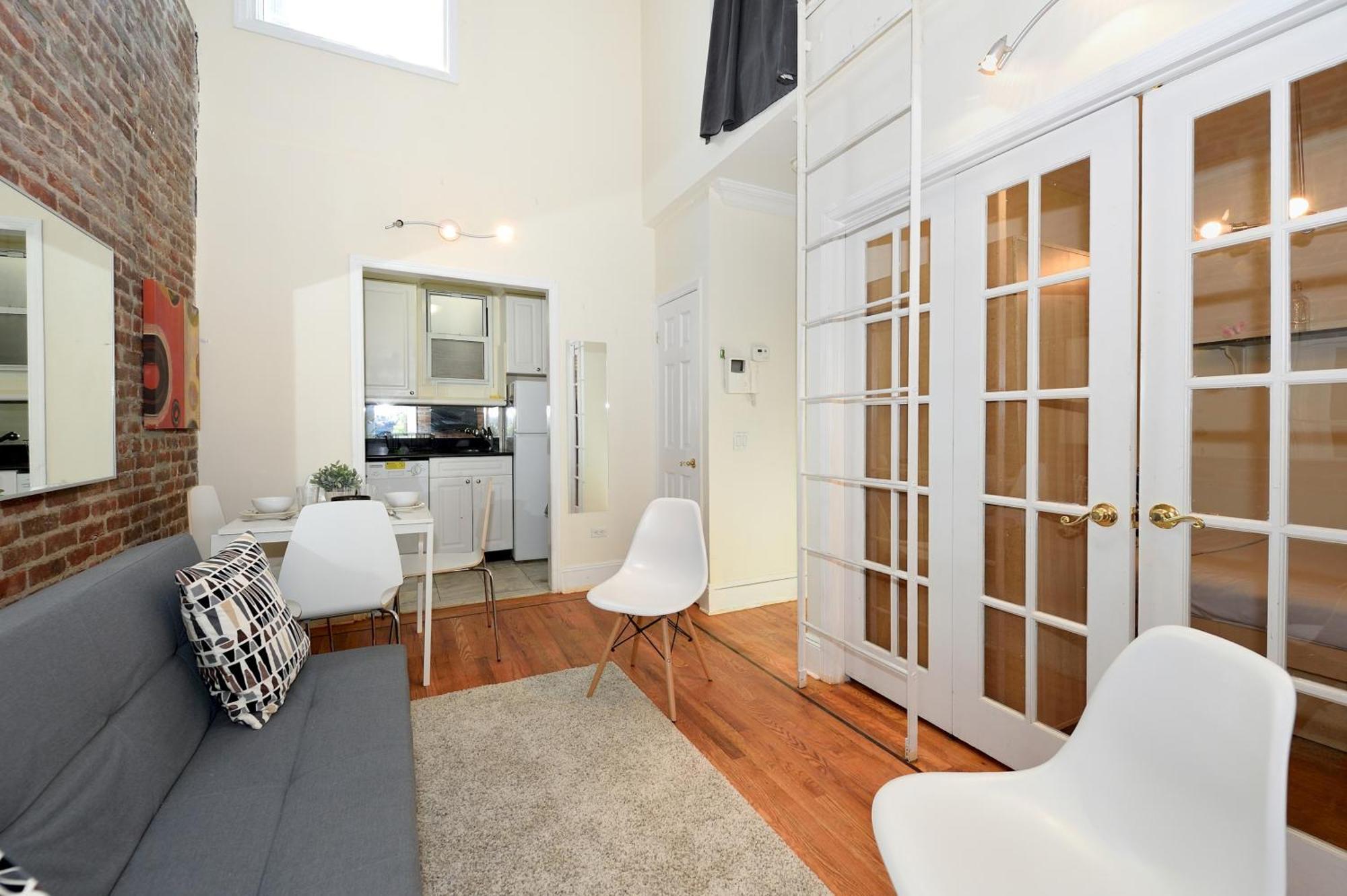 Charming 3-bedroom In Midtown West Appartement